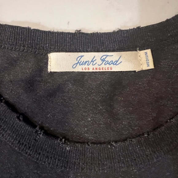 Graphic tee - Picture 2 of 2